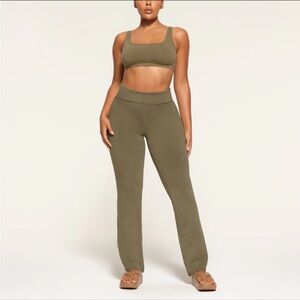 SKIMS Outdoor Foldover Bootcut Legging